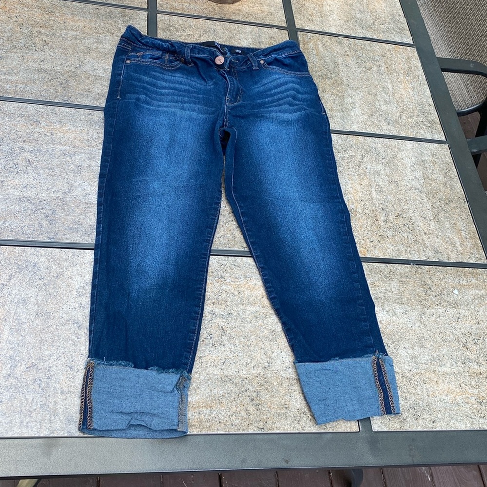 Ankle Jeans / capris with cuffed bottoms